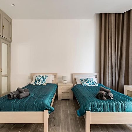 סליאמה Sea View Luxury Haven Living & 3Bedrooms Seafront מראה חיצוני תמונה