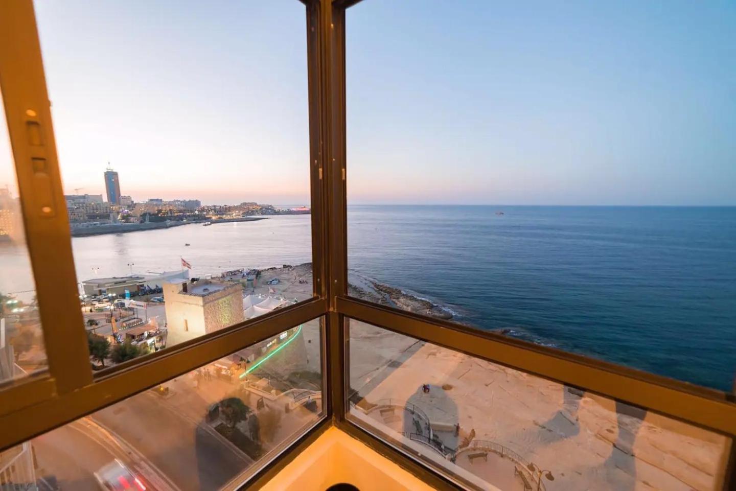 סליאמה Sea View Luxury Haven Living & 3Bedrooms Seafront מראה חיצוני תמונה